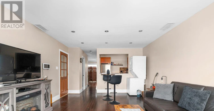 6127 Steeles Avenue W, Toronto, ON, M9L 2V1 - 9