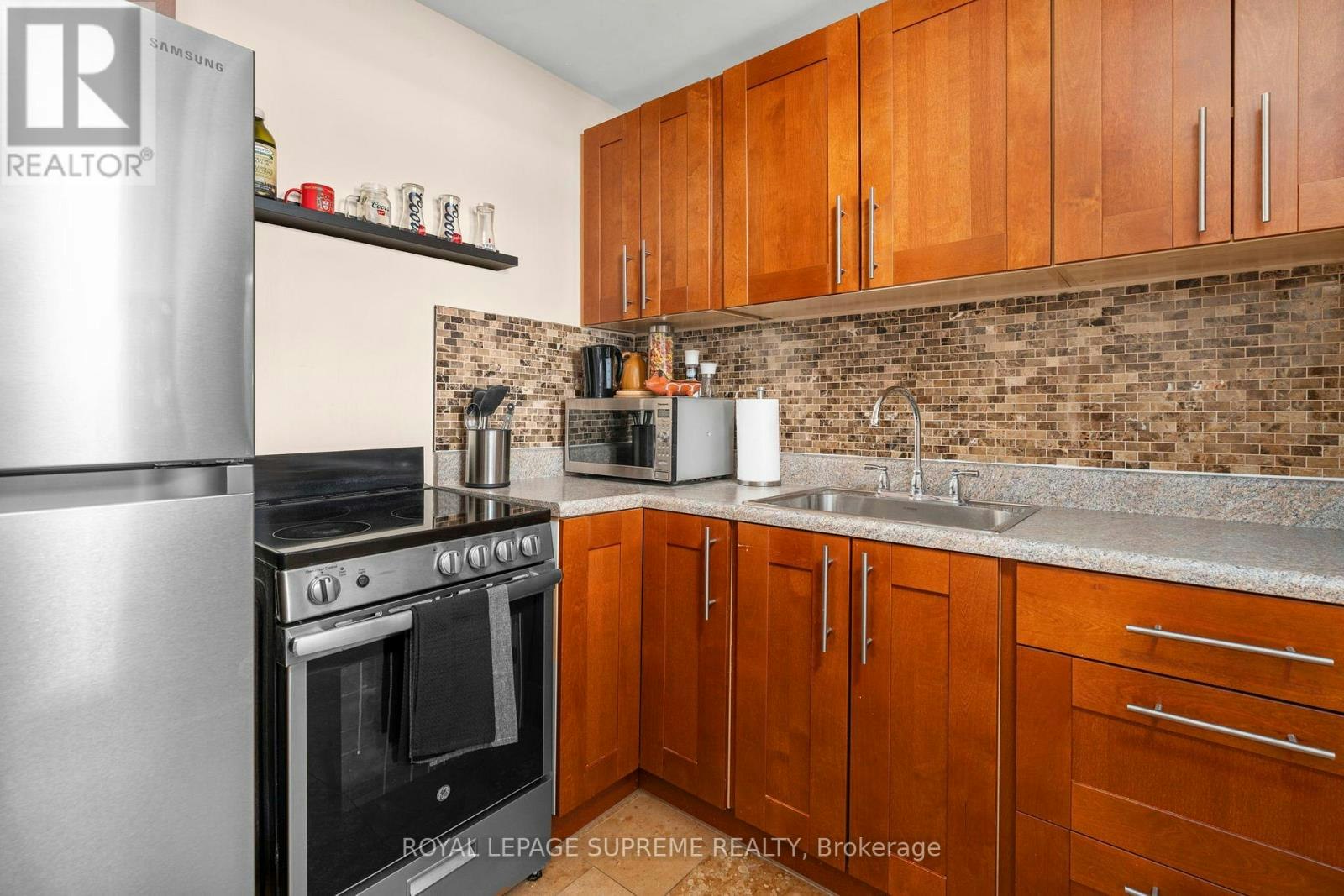 6127 Steeles Avenue W, Toronto, ON, M9L 2V1 - 14