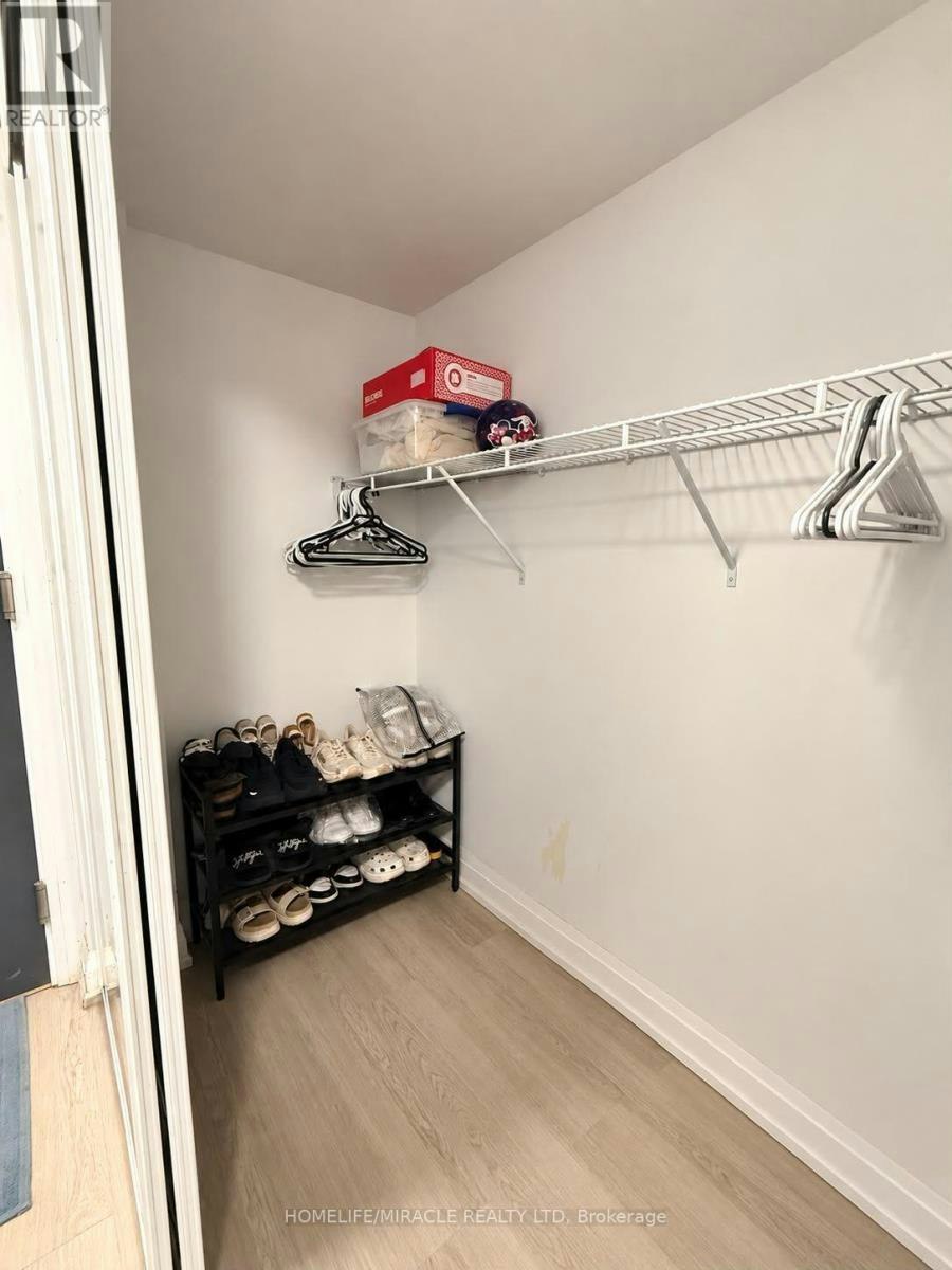 360-75 Attmar Drive, Brampton, ON, L6P 0Y6 - 7
