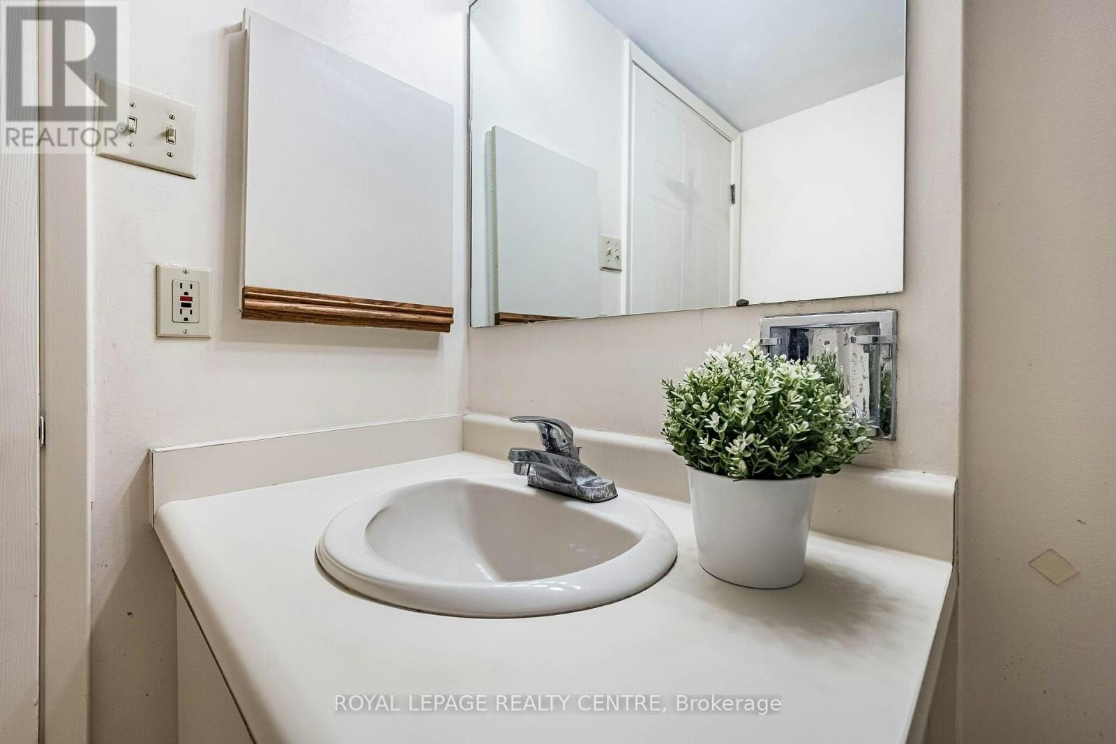 807-25 Fairview Road W, Mississauga, ON, L5B 3Y8 - 36