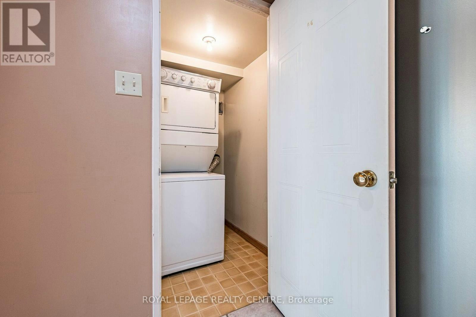 807-25 Fairview Road W, Mississauga, ON, L5B 3Y8 - 38