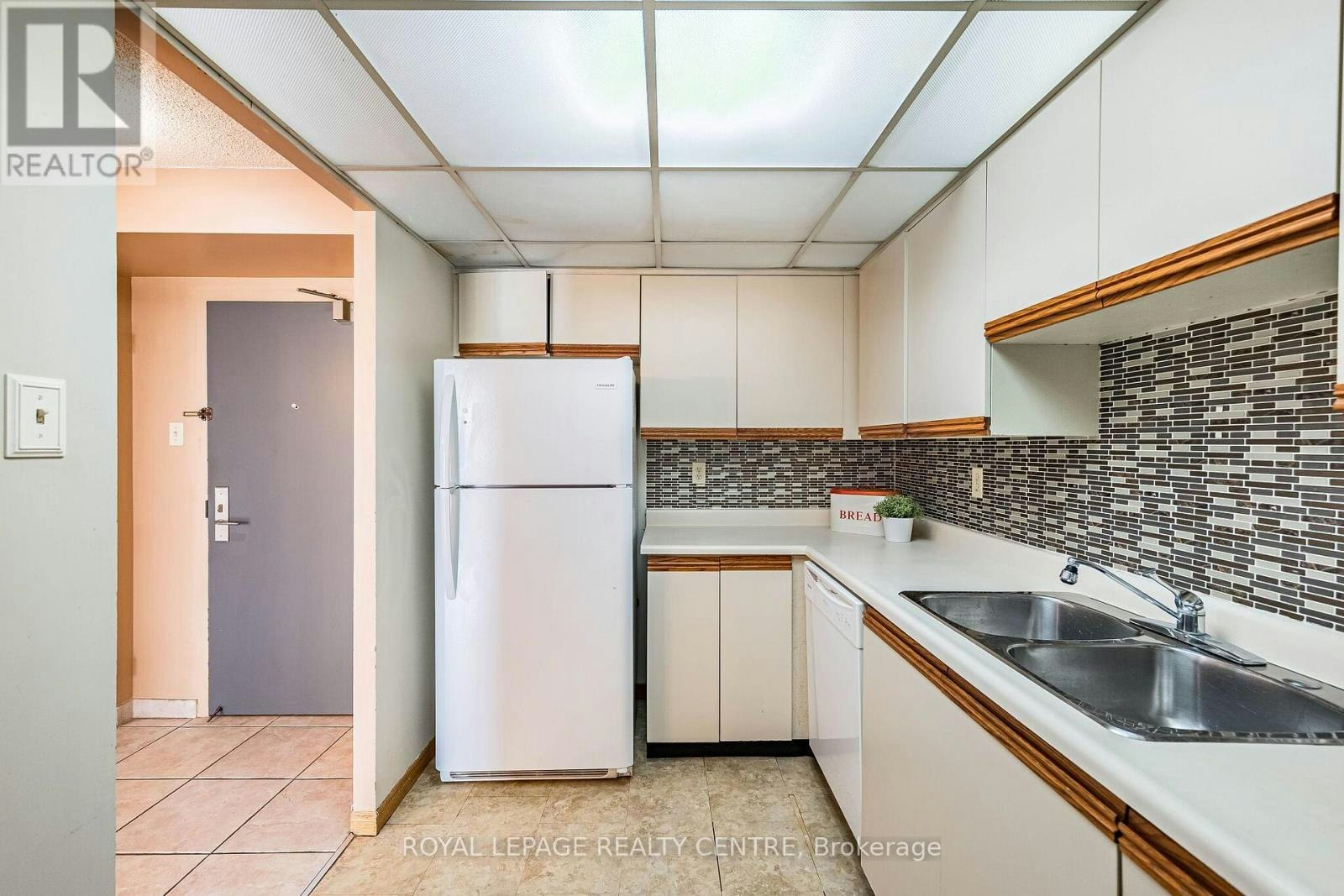 807-25 Fairview Road W, Mississauga, ON, L5B 3Y8 - 18