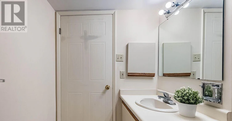 807-25 Fairview Road W, Mississauga, ON, L5B 3Y8 - 37