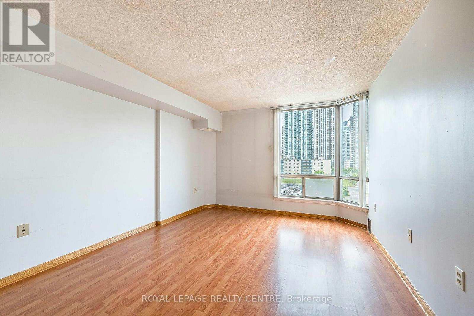 807-25 Fairview Road W, Mississauga, ON, L5B 3Y8 - 25
