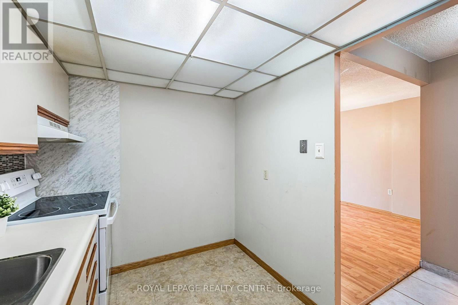 807-25 Fairview Road W, Mississauga, ON, L5B 3Y8 - 19