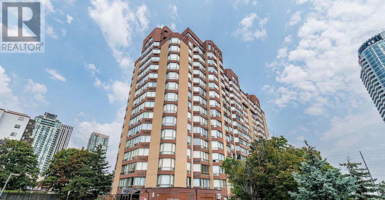 807-25 Fairview Road W, Mississauga, ON, L5B 3Y8