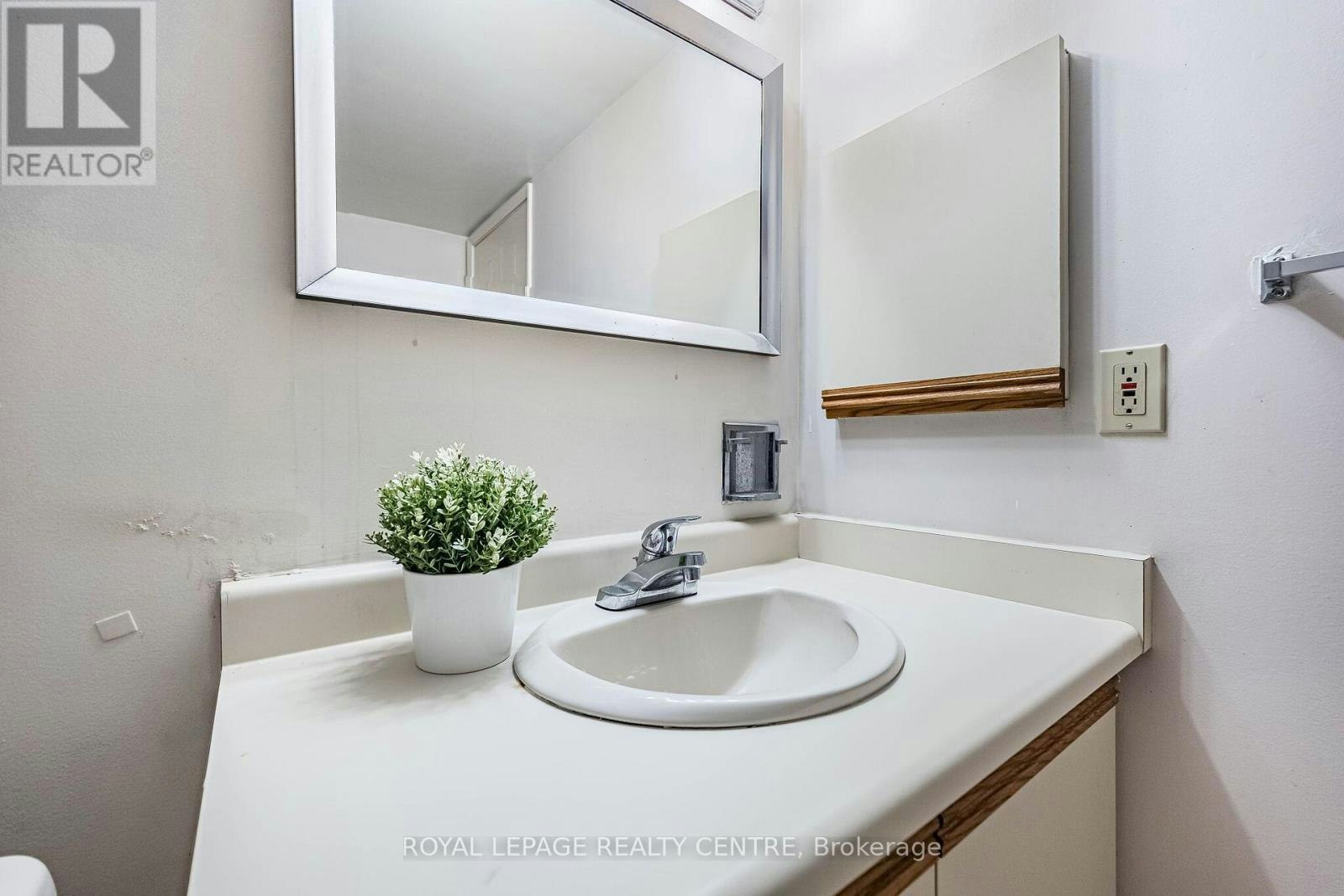 807-25 Fairview Road W, Mississauga, ON, L5B 3Y8 - 31