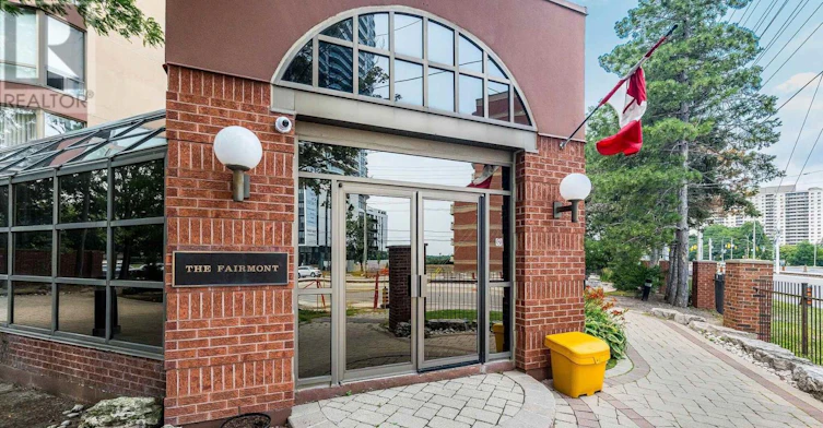 807-25 Fairview Road W, Mississauga, ON, L5B 3Y8 - 4