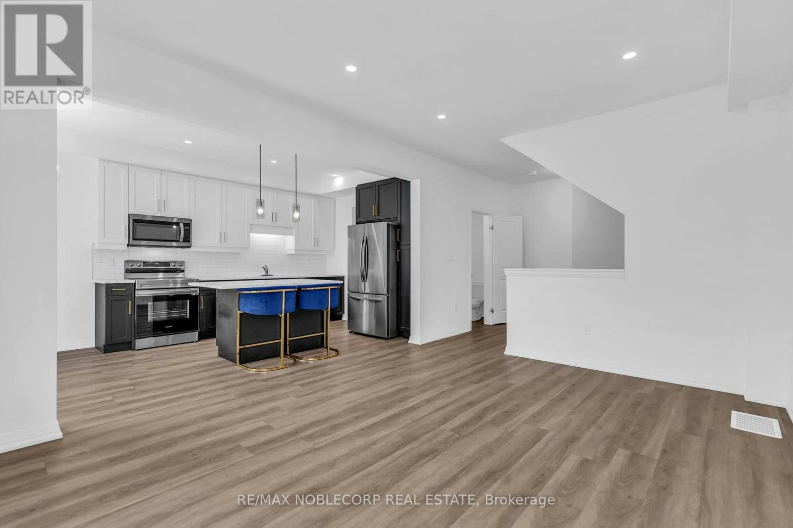 7396 Matteo Drive, Niagara Falls, ON, L2H 3T3 - 4
