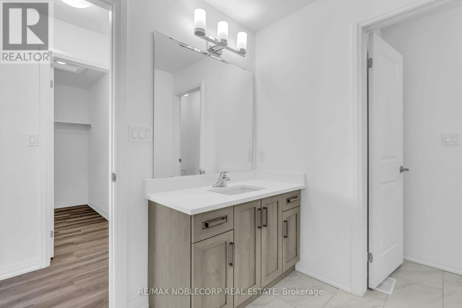 7396 Matteo Drive, Niagara Falls, ON, L2H 3T3 - 19