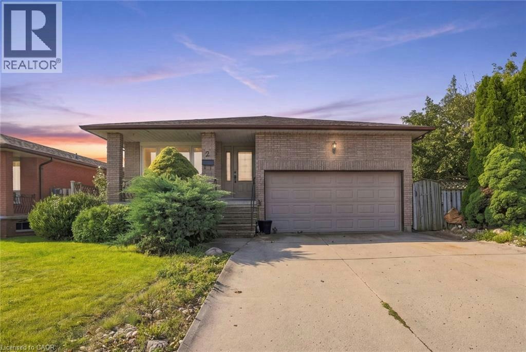 2 Hearthside Crescent, Hamilton, ON, L8E 4L6