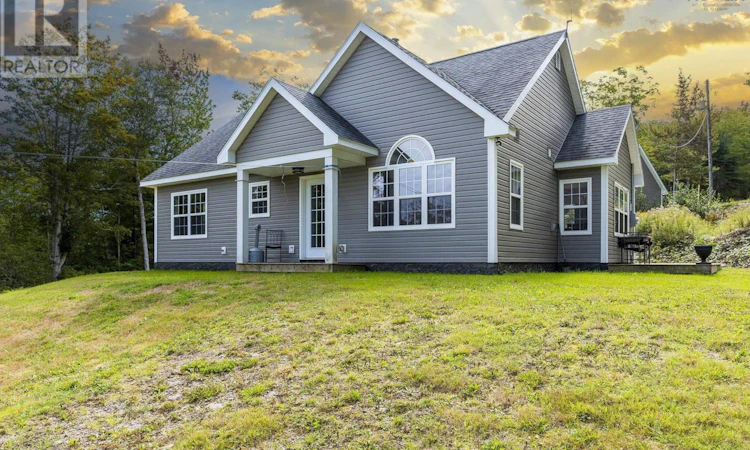 984 Youngs Mountain Road