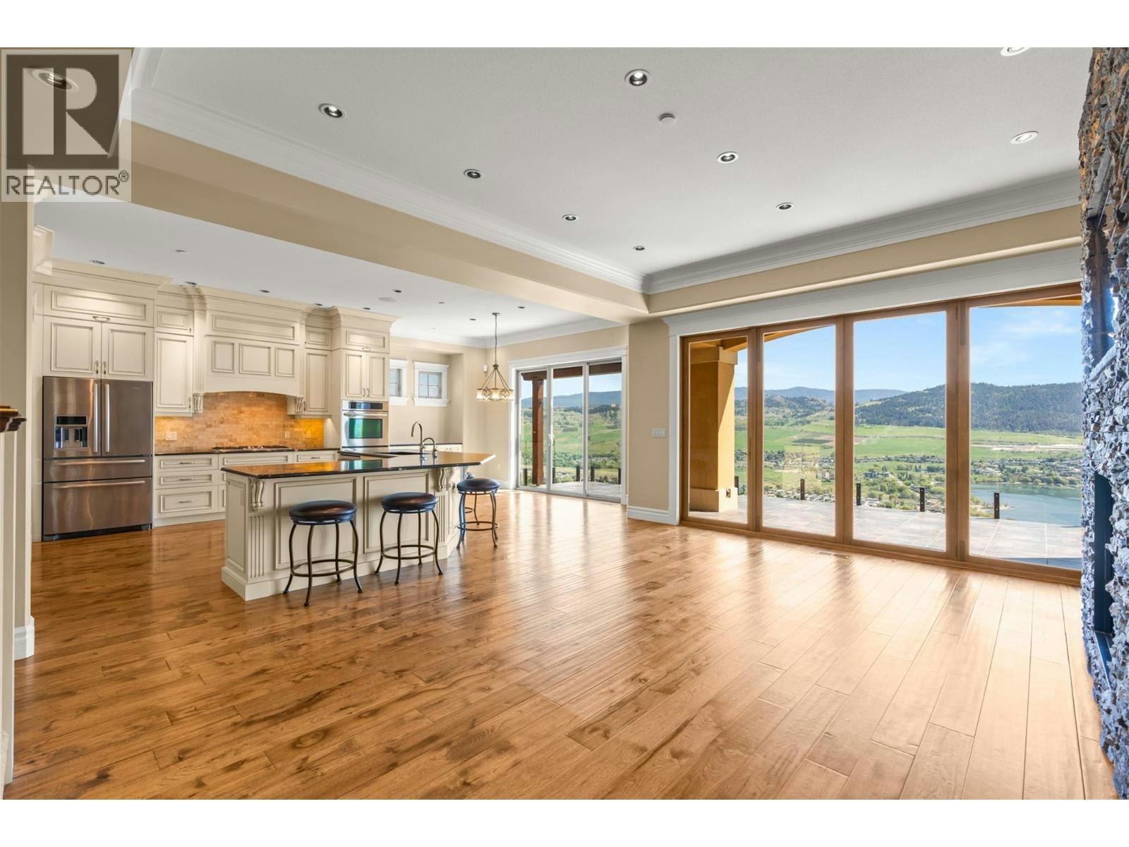 108 Vineyard Way, Vernon, BC, V1H 1Z7 - 6