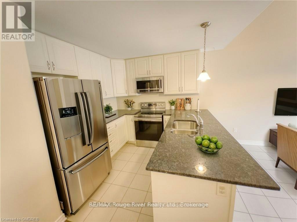 814 Broadway Boulevard, Peterborough, ON, L3C 5M8 - 6