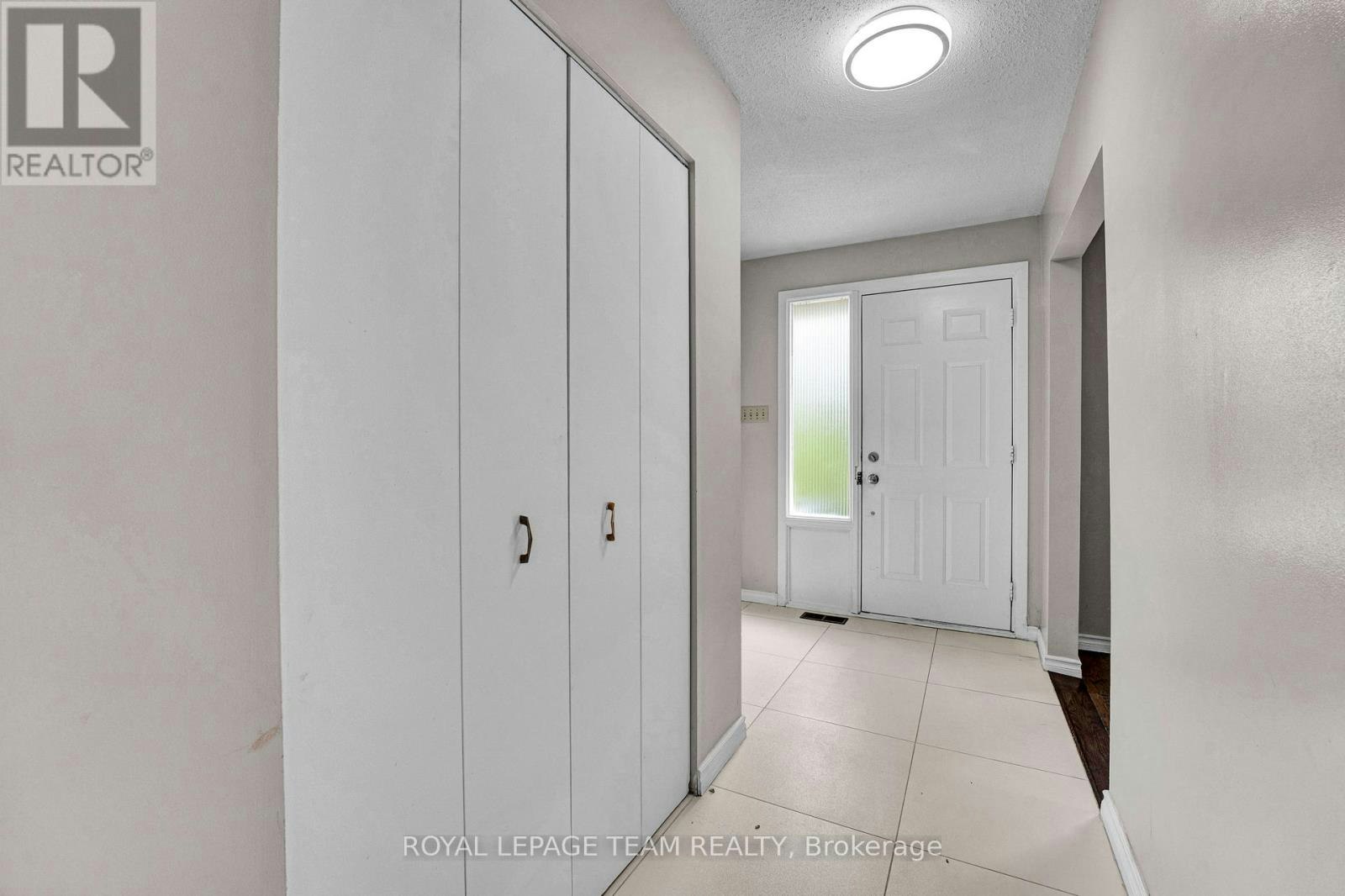 101 Country Lane W, Ottawa, ON, K2L 1J4 - 7