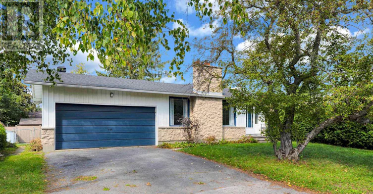 101 Country Lane W, Ottawa, ON, K2L 1J4