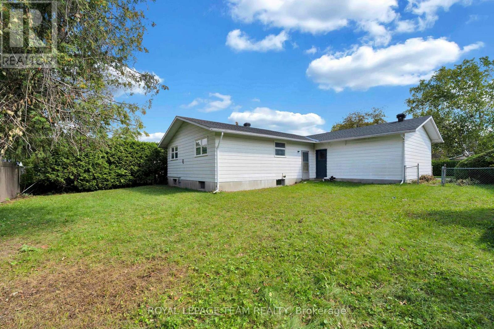 101 Country Lane W, Ottawa, ON, K2L 1J4 - 40
