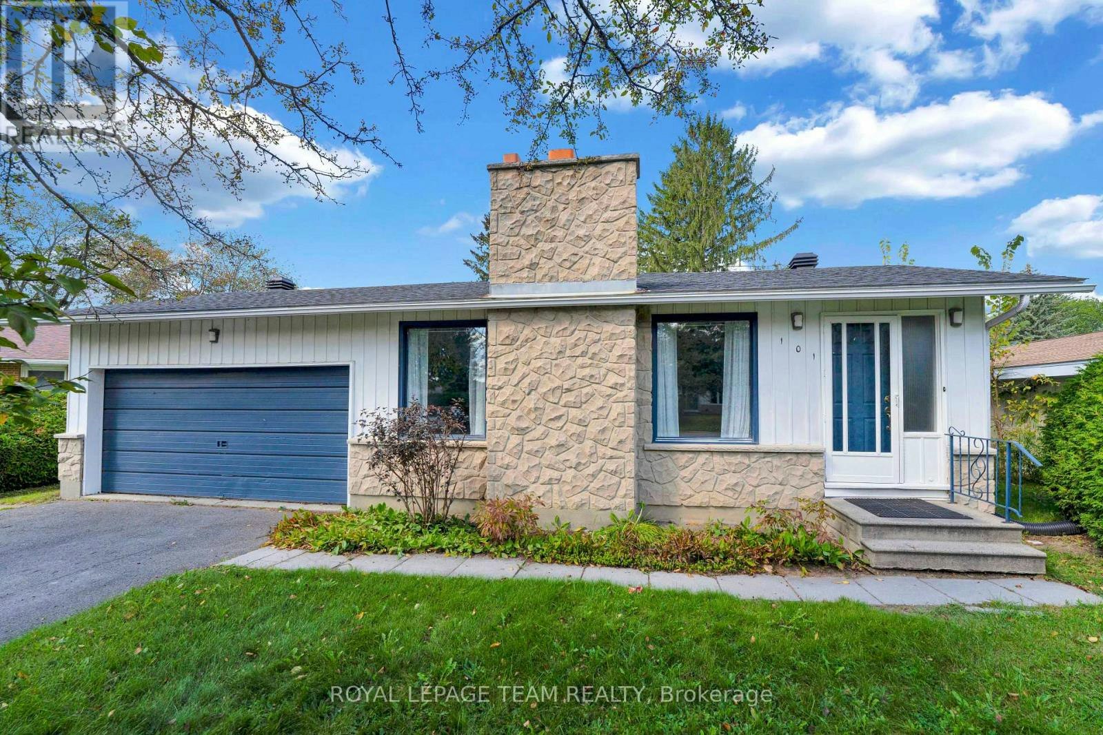 101 Country Lane W, Ottawa, ON, K2L 1J4 - 2