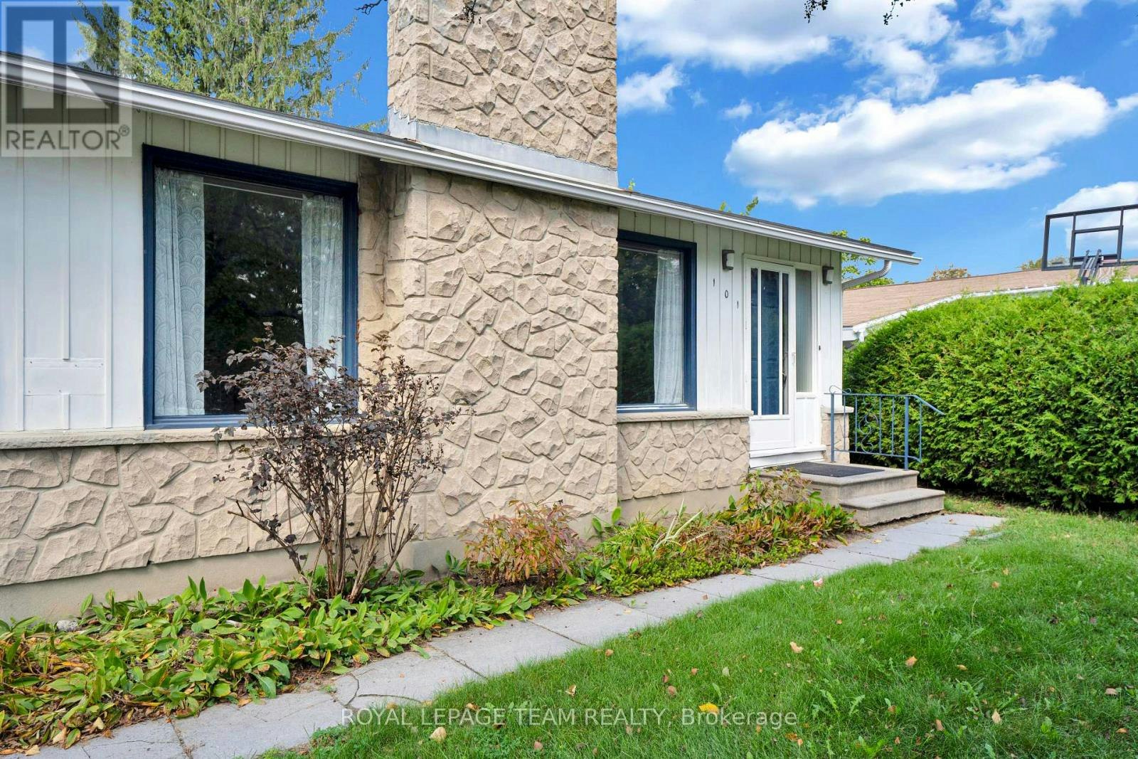 101 Country Lane W, Ottawa, ON, K2L 1J4 - 3