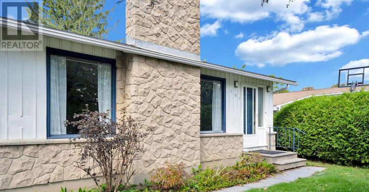 101 Country Lane W, Ottawa, ON, K2L 1J4 - 3