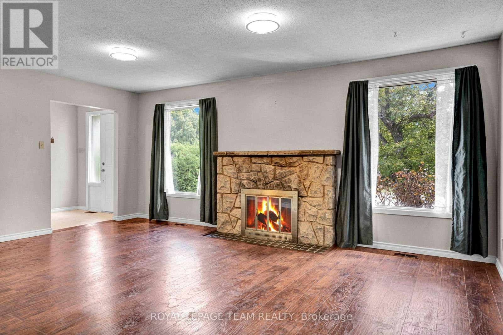 101 Country Lane W, Ottawa, ON, K2L 1J4 - 21
