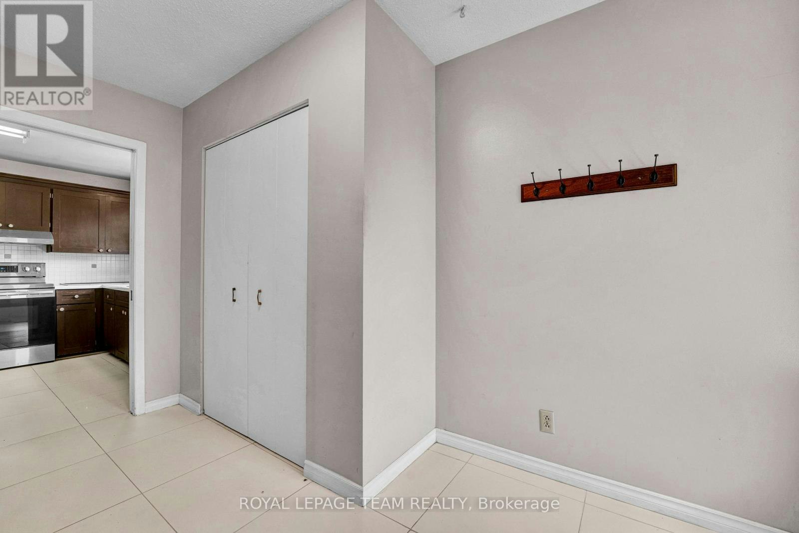 101 Country Lane W, Ottawa, ON, K2L 1J4 - 6