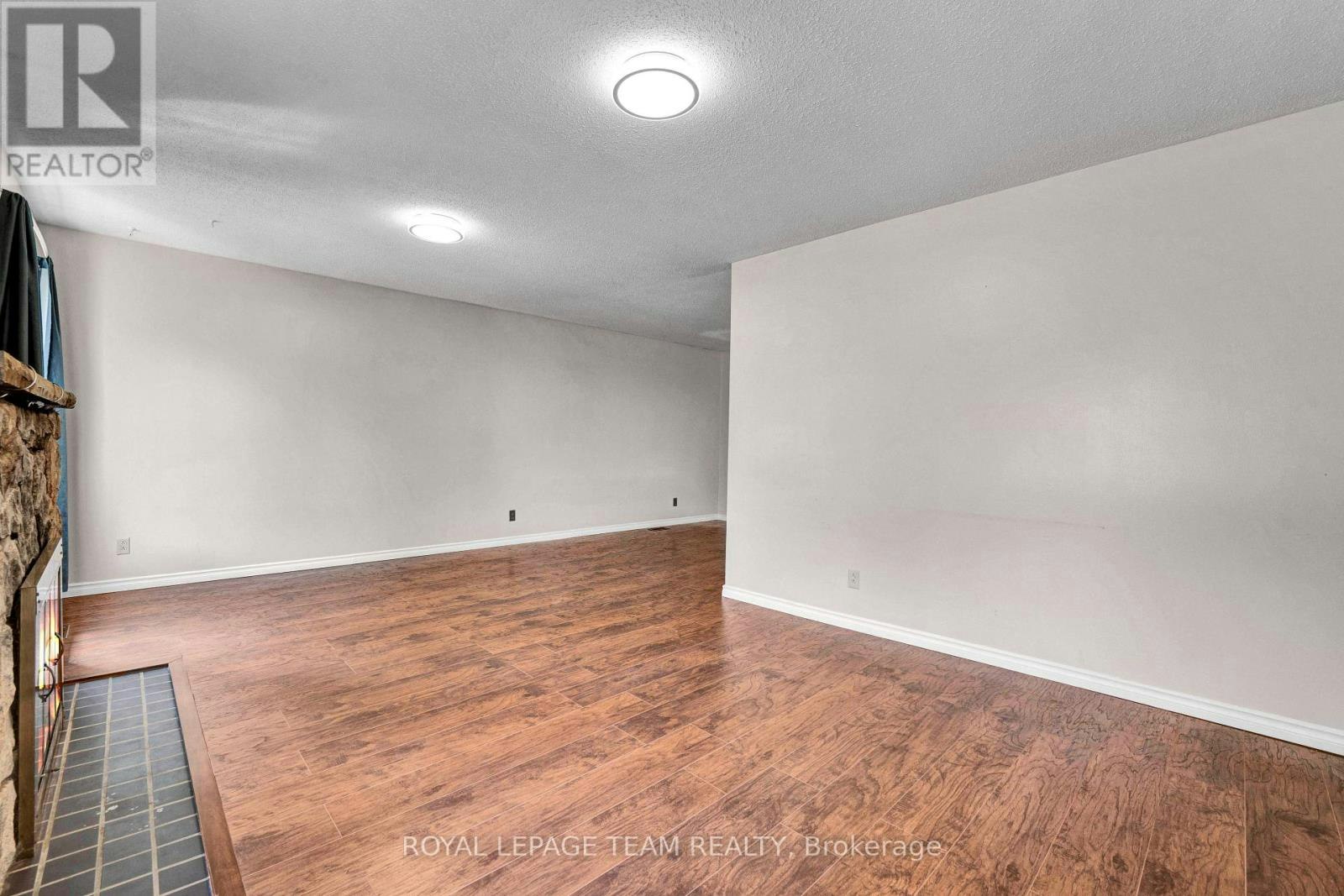 101 Country Lane W, Ottawa, ON, K2L 1J4 - 8