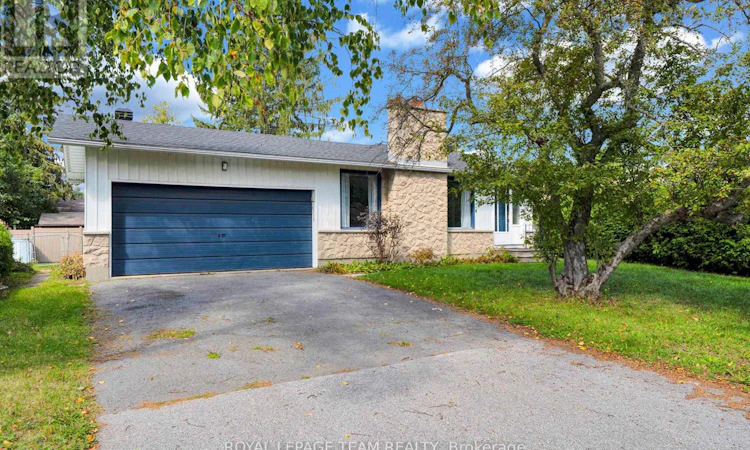 101 Country Lane W