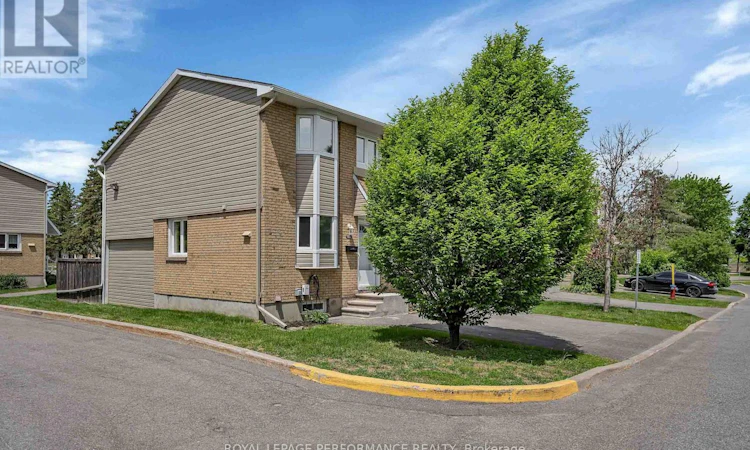 A-1780 Lamoureux Drive