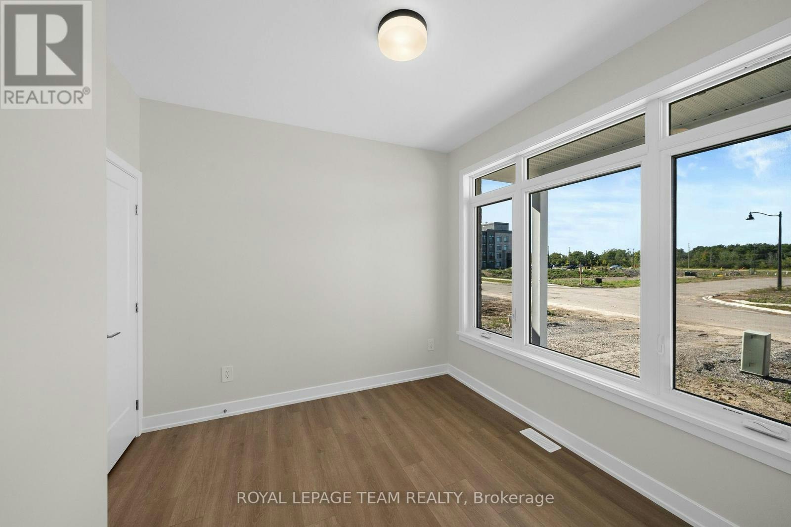 1060 Dobbie Street, Brockville, ON, K6V 0G8 - 4