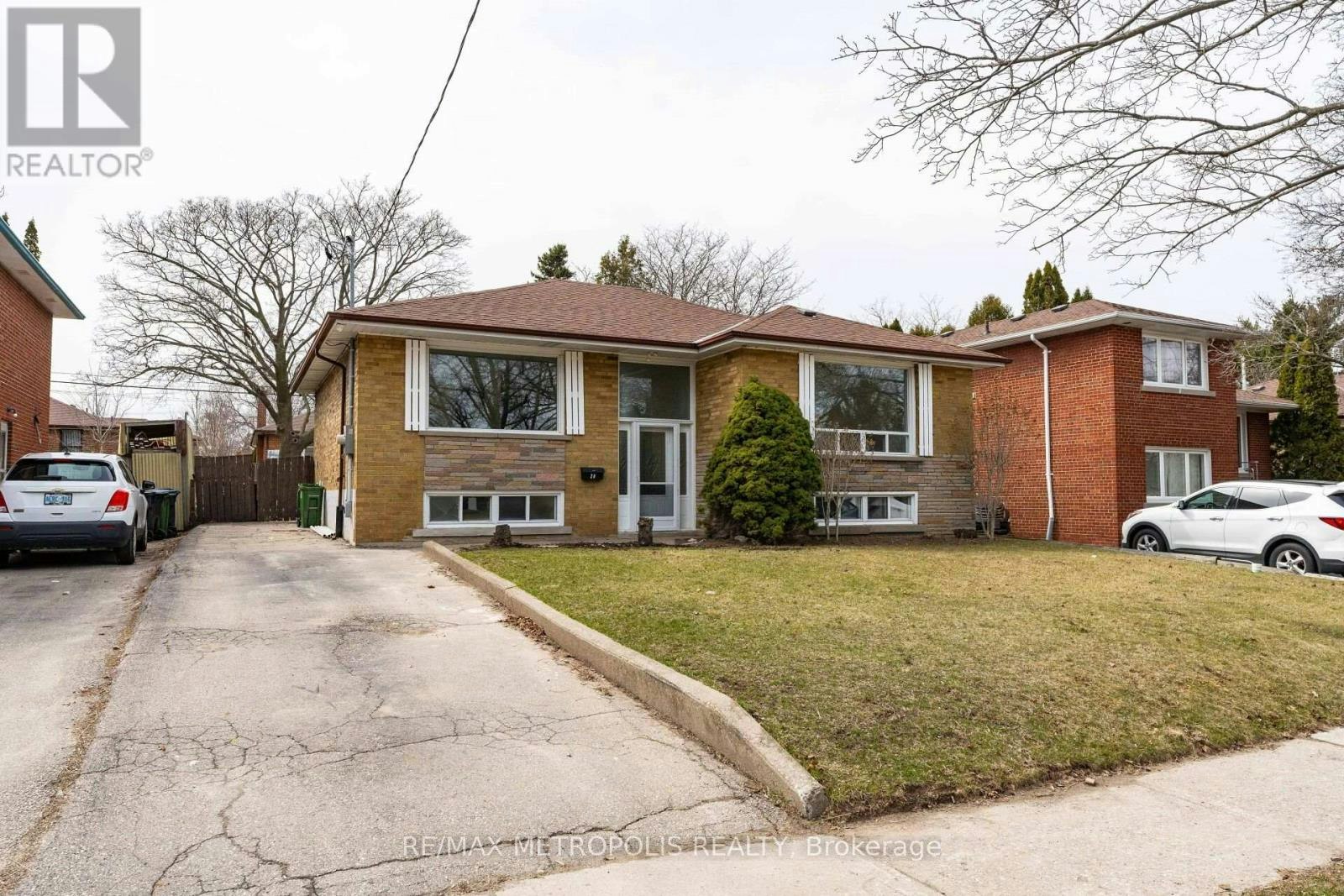 20 Perivale Crescent, Toronto, ON, M1J 2C1 - 2