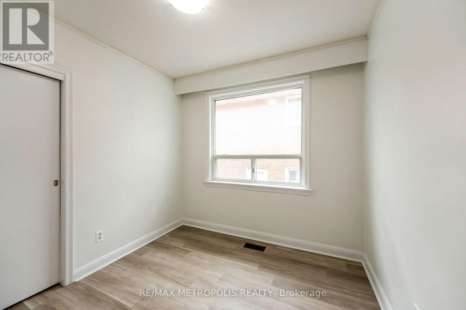 20 Perivale Crescent, Toronto, ON, M1J 2C1 - 37