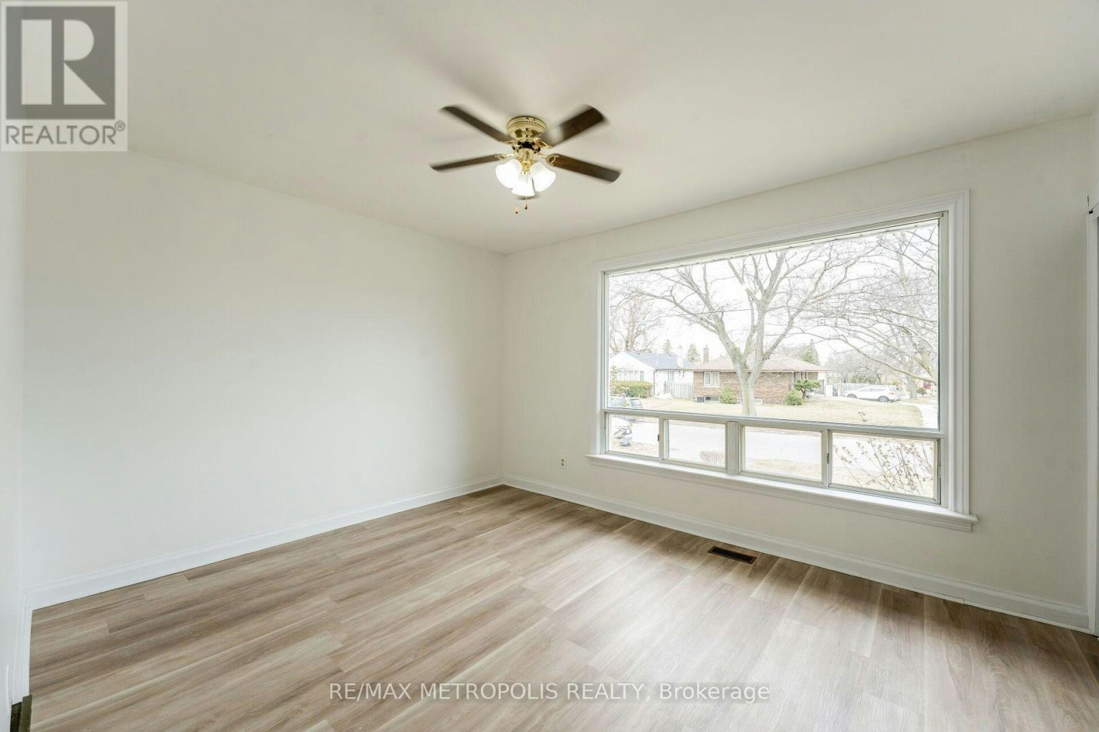 20 Perivale Crescent, Toronto, ON, M1J 2C1 - 31