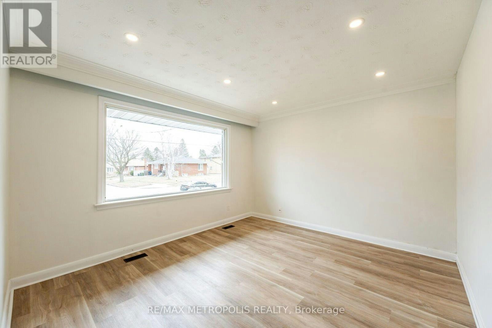 20 Perivale Crescent, Toronto, ON, M1J 2C1 - 12