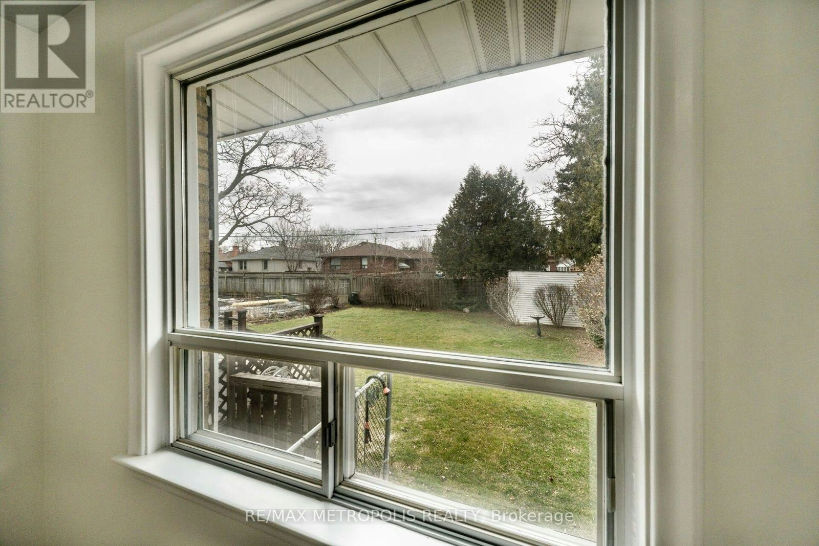 20 Perivale Crescent, Toronto, ON, M1J 2C1 - 45