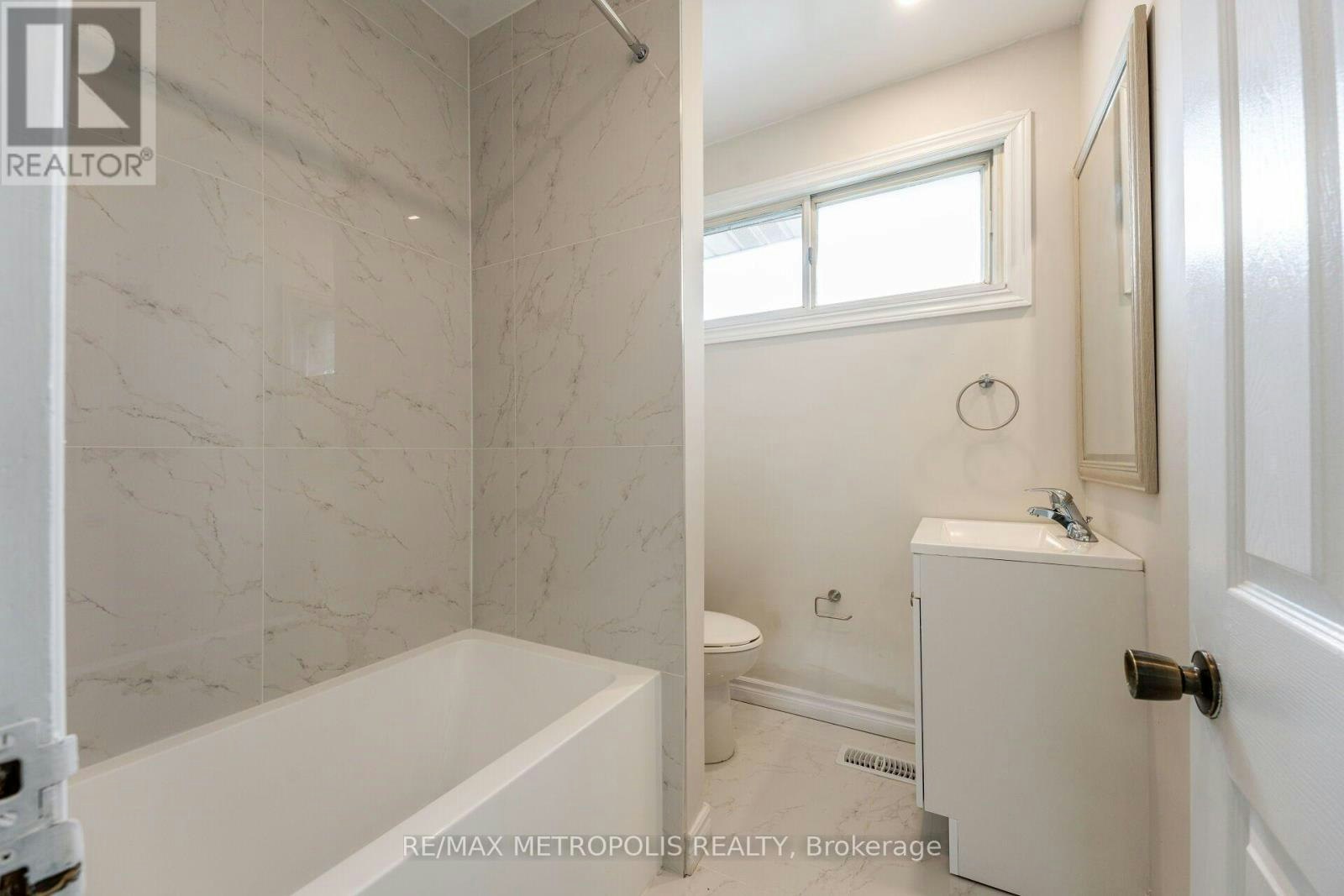 20 Perivale Crescent, Toronto, ON, M1J 2C1 - 46