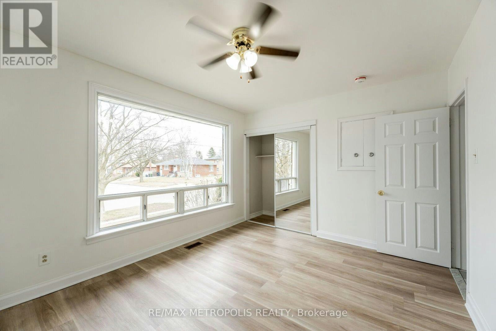 20 Perivale Crescent, Toronto, ON, M1J 2C1 - 32