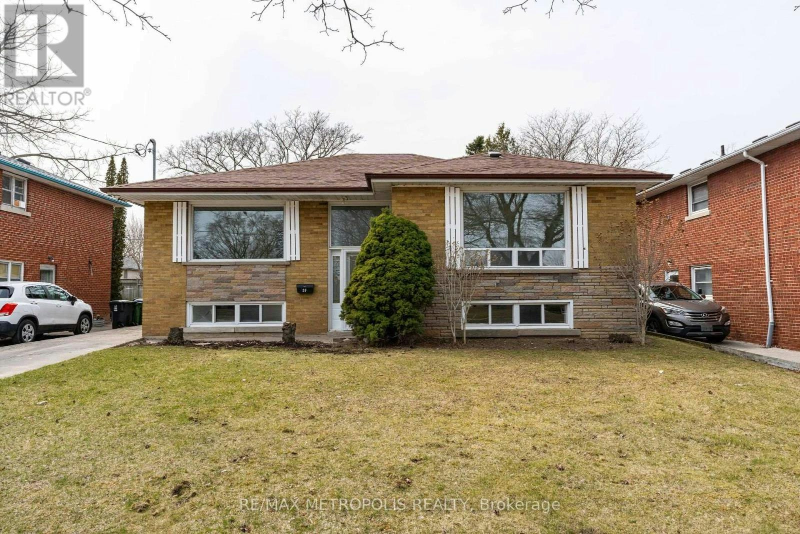 20 Perivale Crescent, Toronto, ON, M1J 2C1 - 4