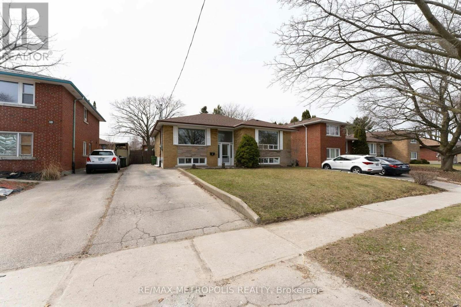 20 Perivale Crescent, Toronto, ON, M1J 2C1