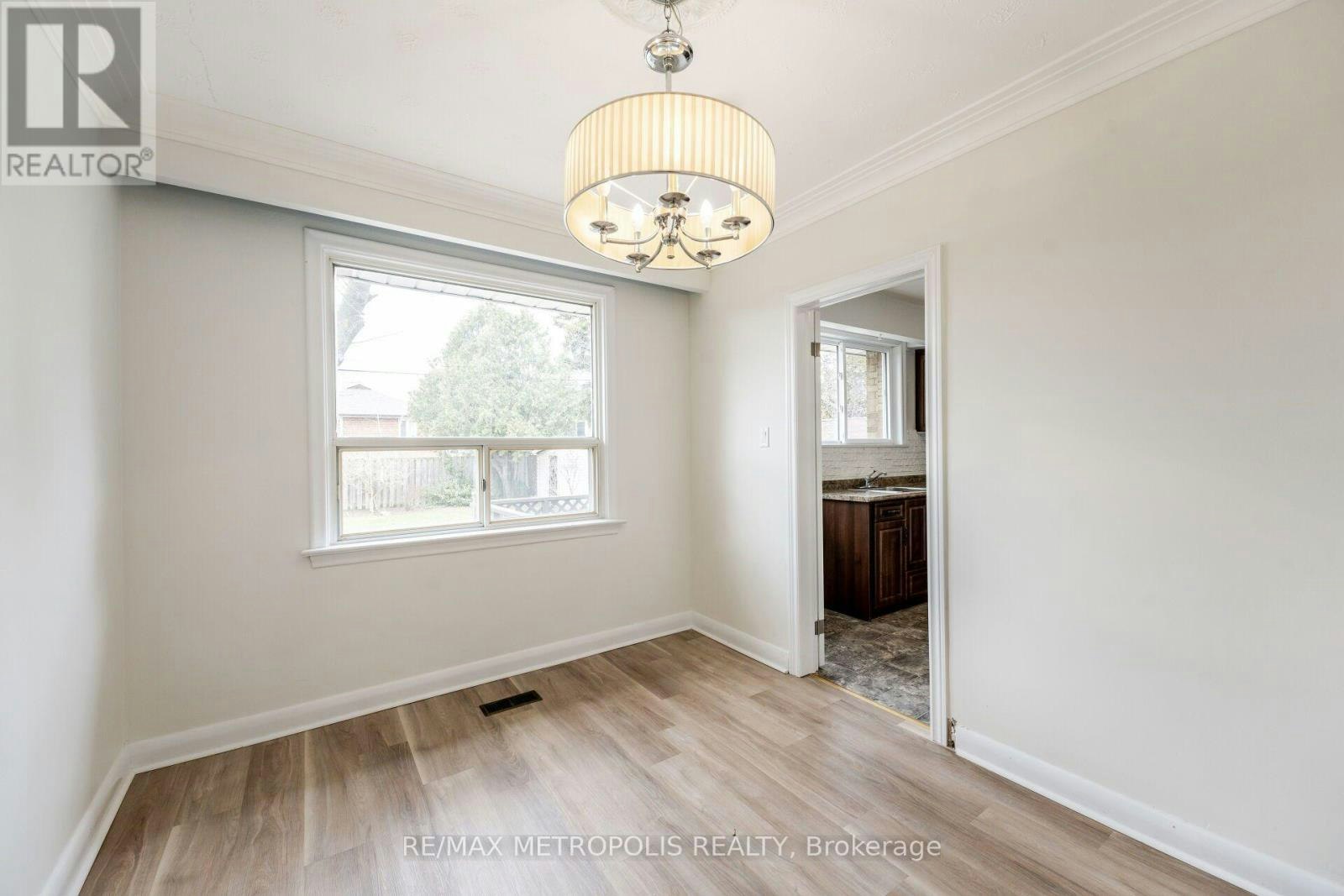 20 Perivale Crescent, Toronto, ON, M1J 2C1 - 27
