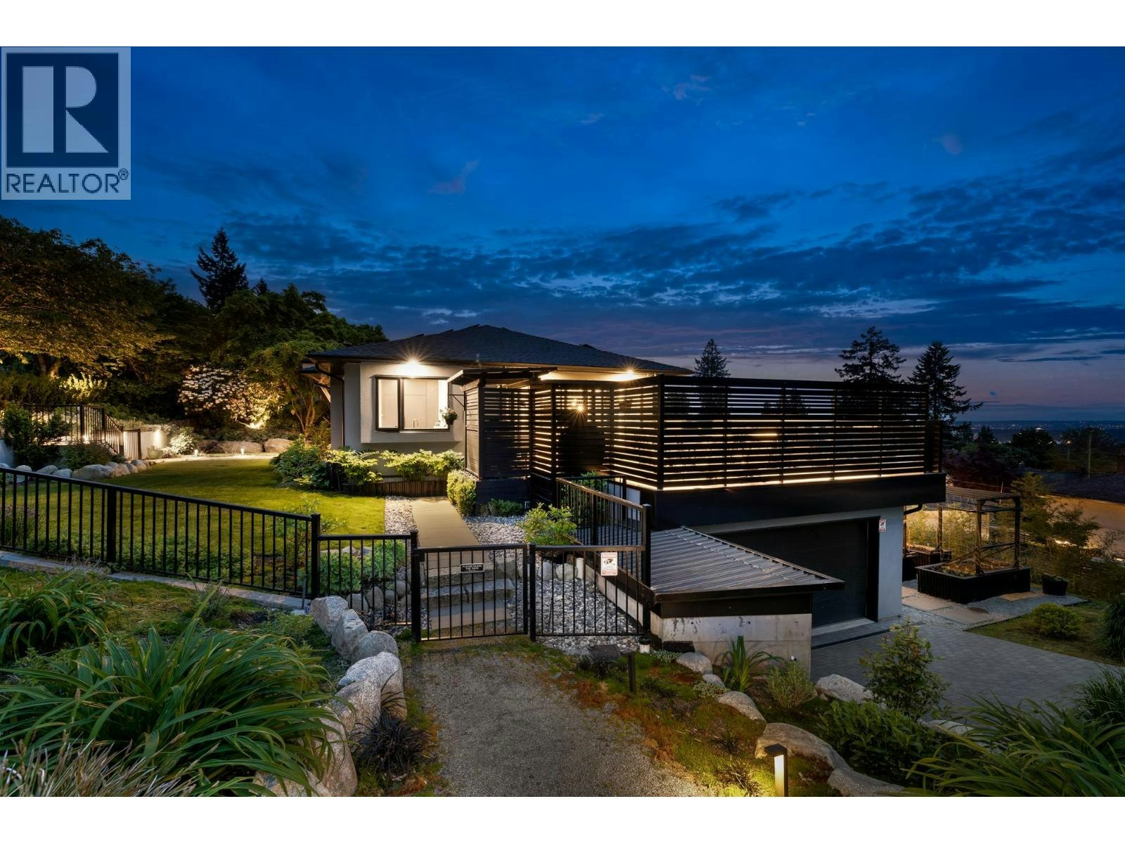 255 Sandringham Crescent, North Vancouver, BC, V7N 2R7