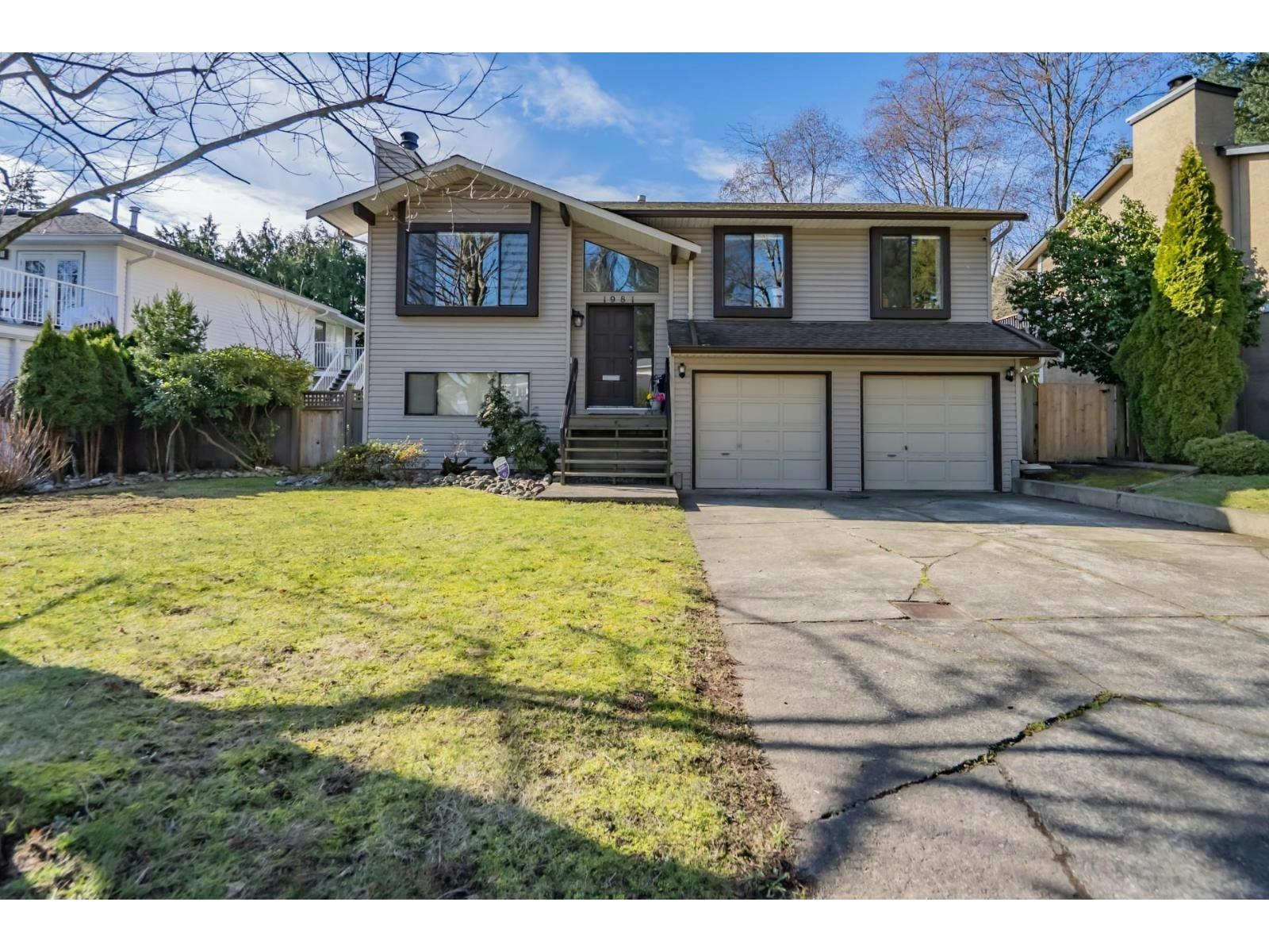 1981 158a Street - 2