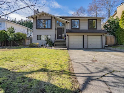 1981 158a Street - 2