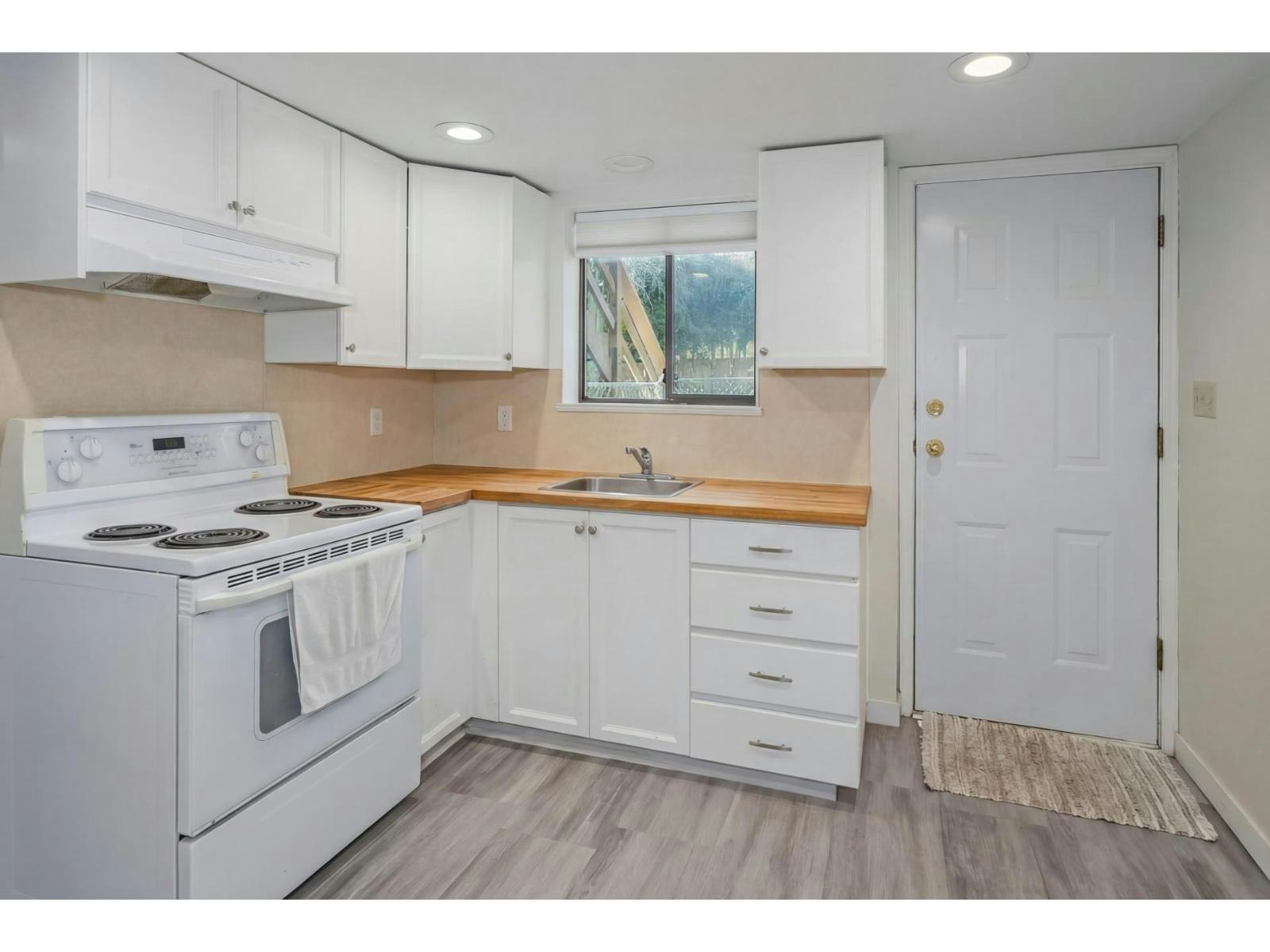 1981 158a Street, Surrey, BC, V4A 7M3 - 27