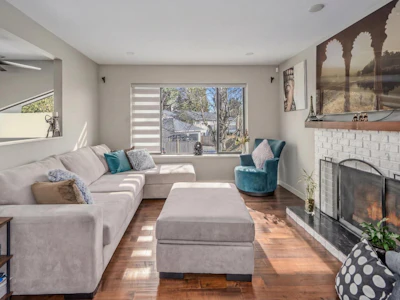 1981 158a Street - 5
