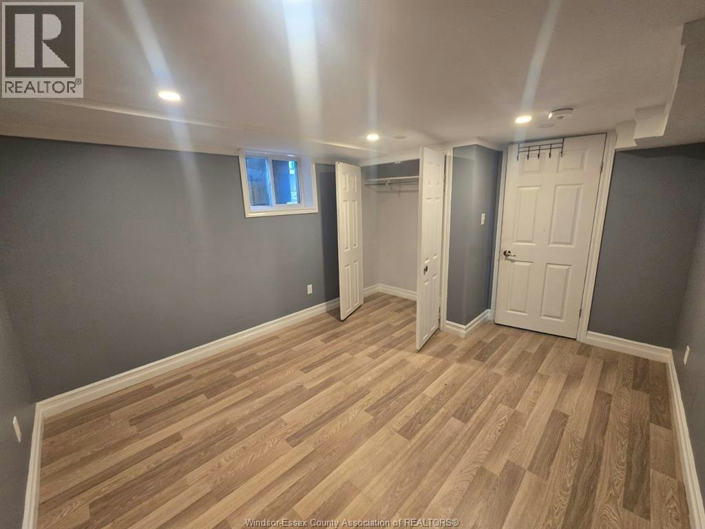 1106 LOWER-1108 Elm Avenue, Windsor, ON, N9A 5H7 - 5