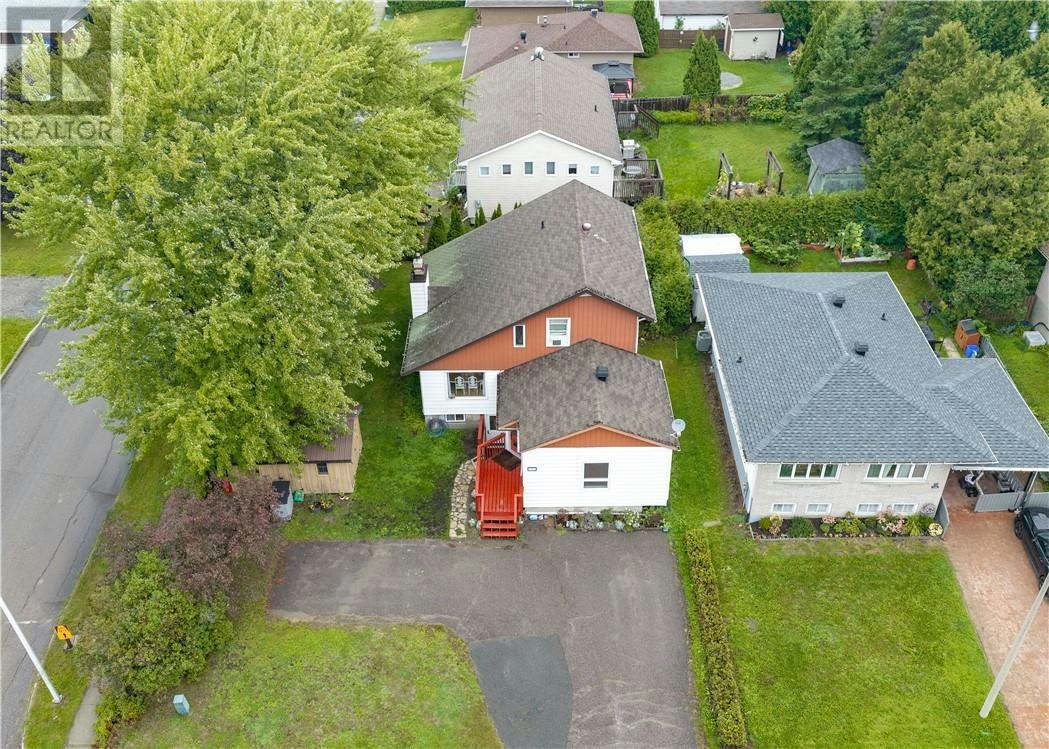102 Cross Street, Greater Sudbury, ON, P3Y 1M8