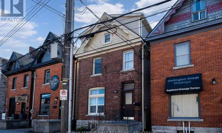 240 Wellington Street