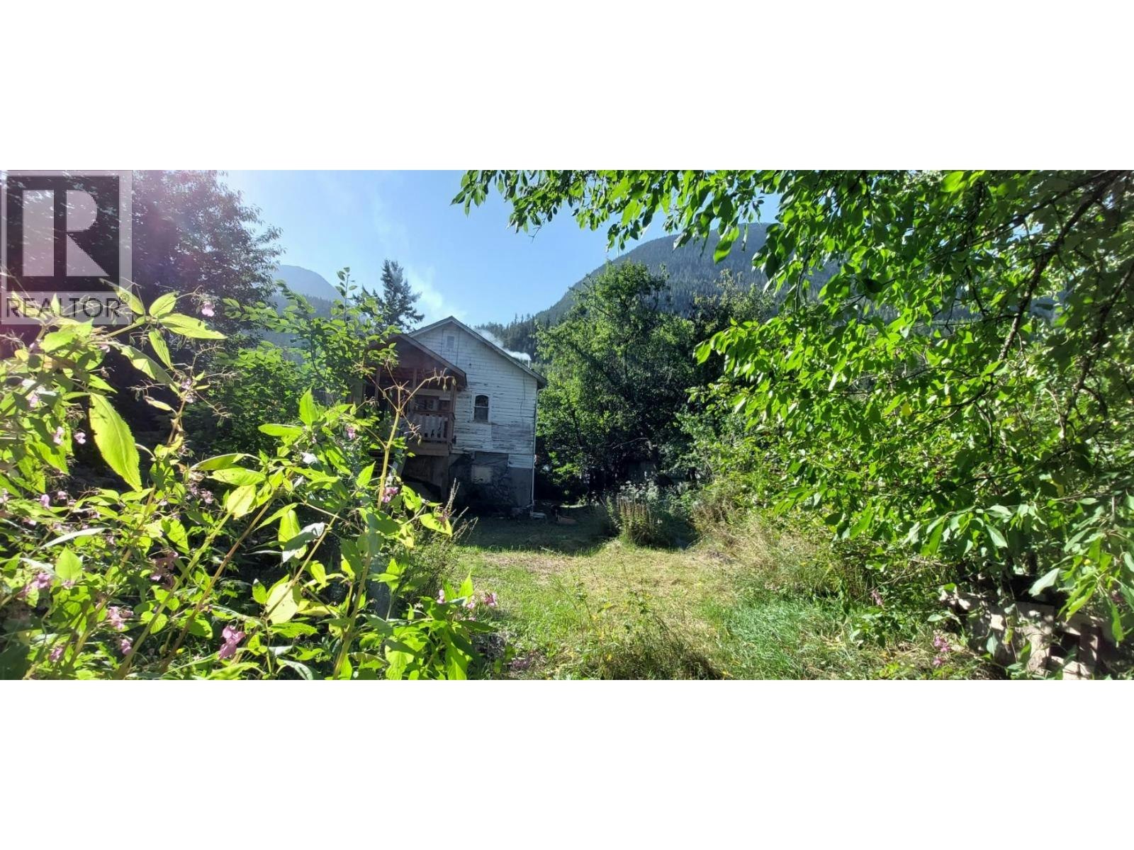 616 Cliff Street, Bella Coola, BC, V0T 1C0