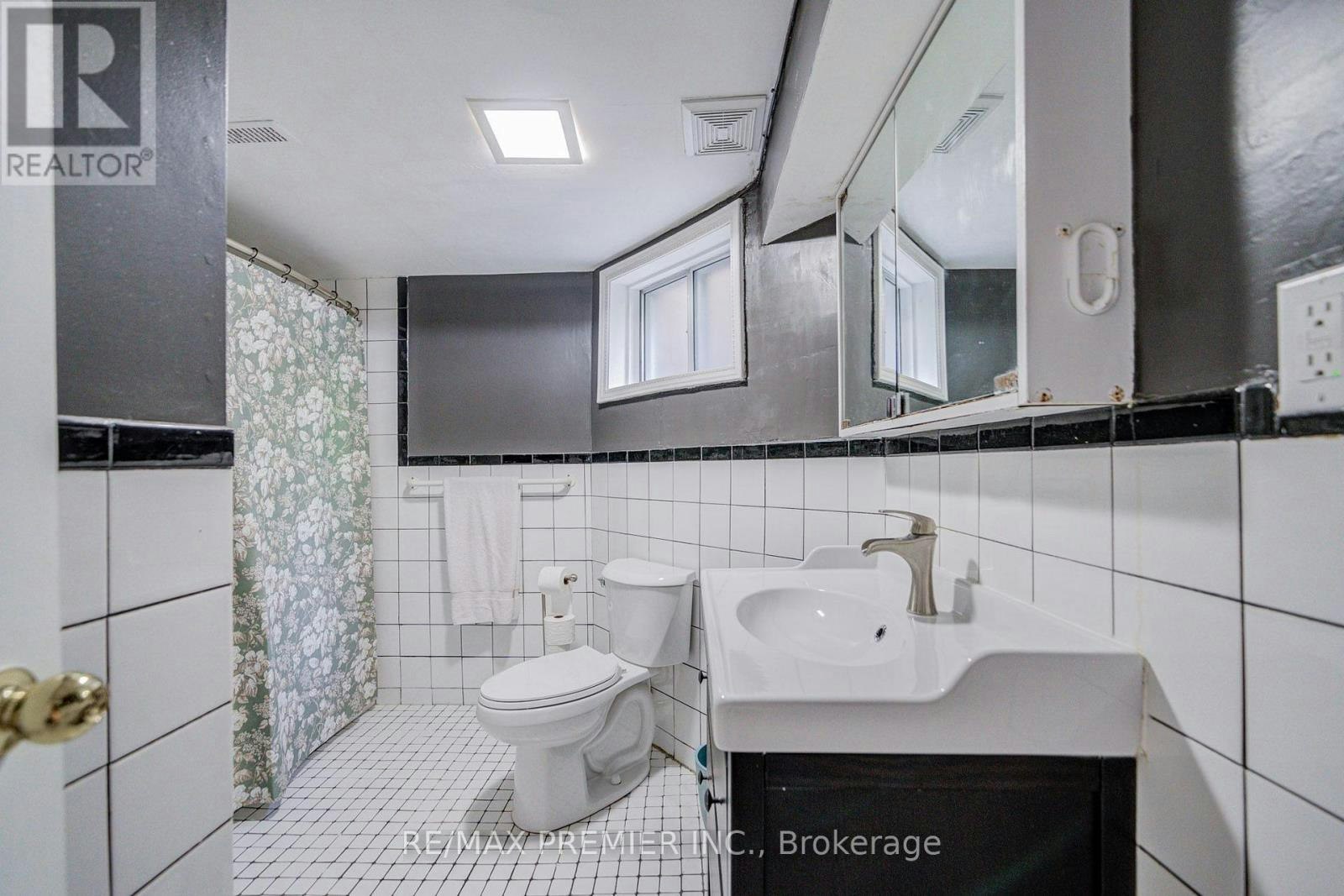 1-224 Lippincott Street, Toronto, ON, M5S 2P5 - 9